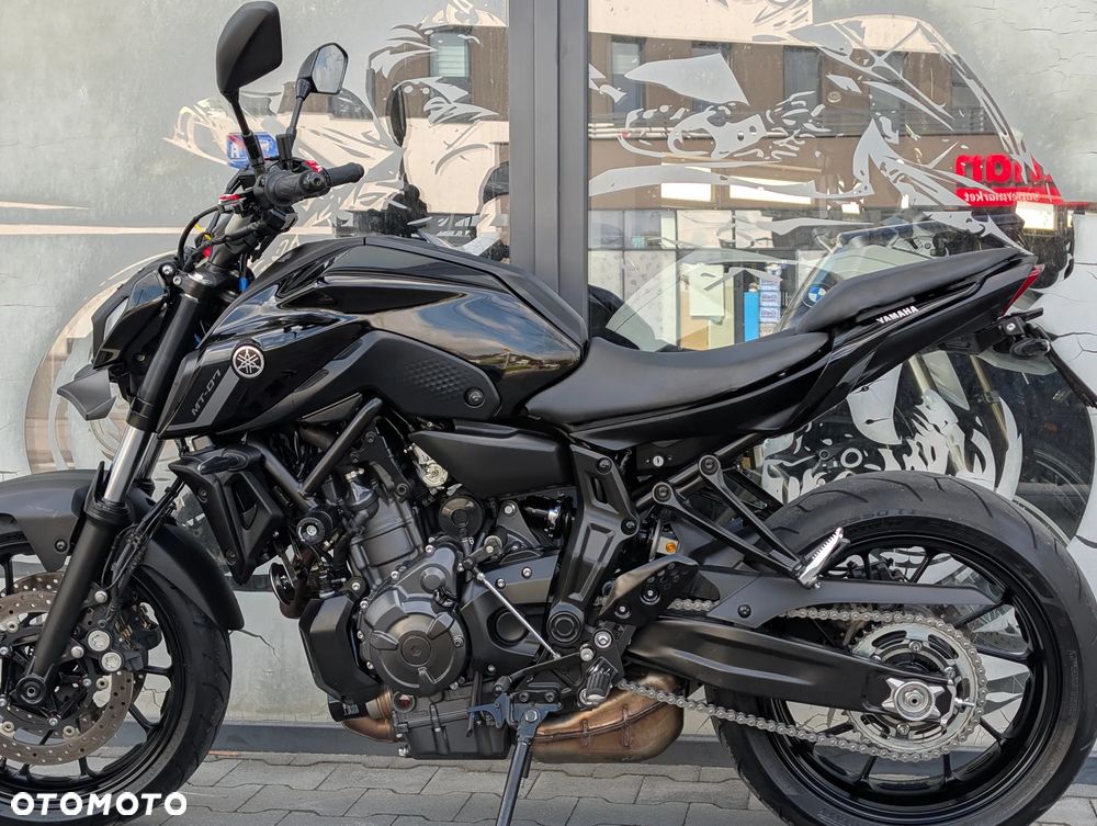 Yamaha MT - 7