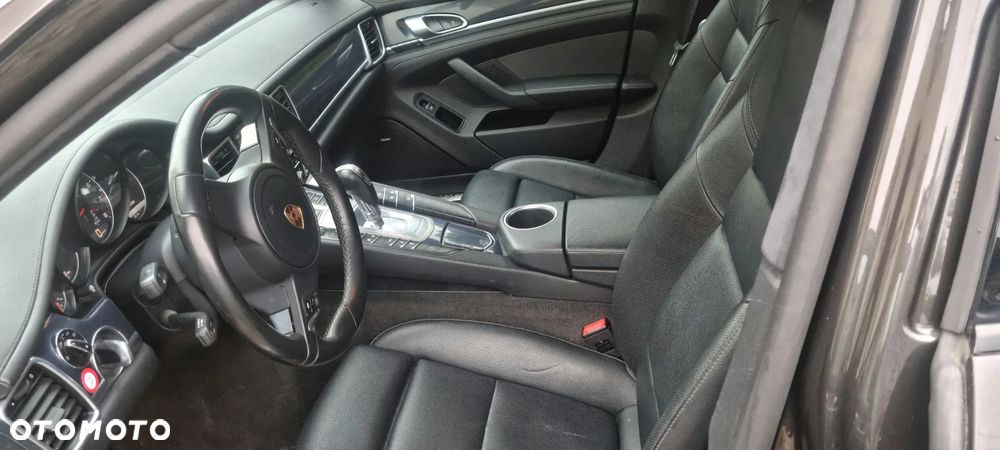 Porsche Panamera - 6