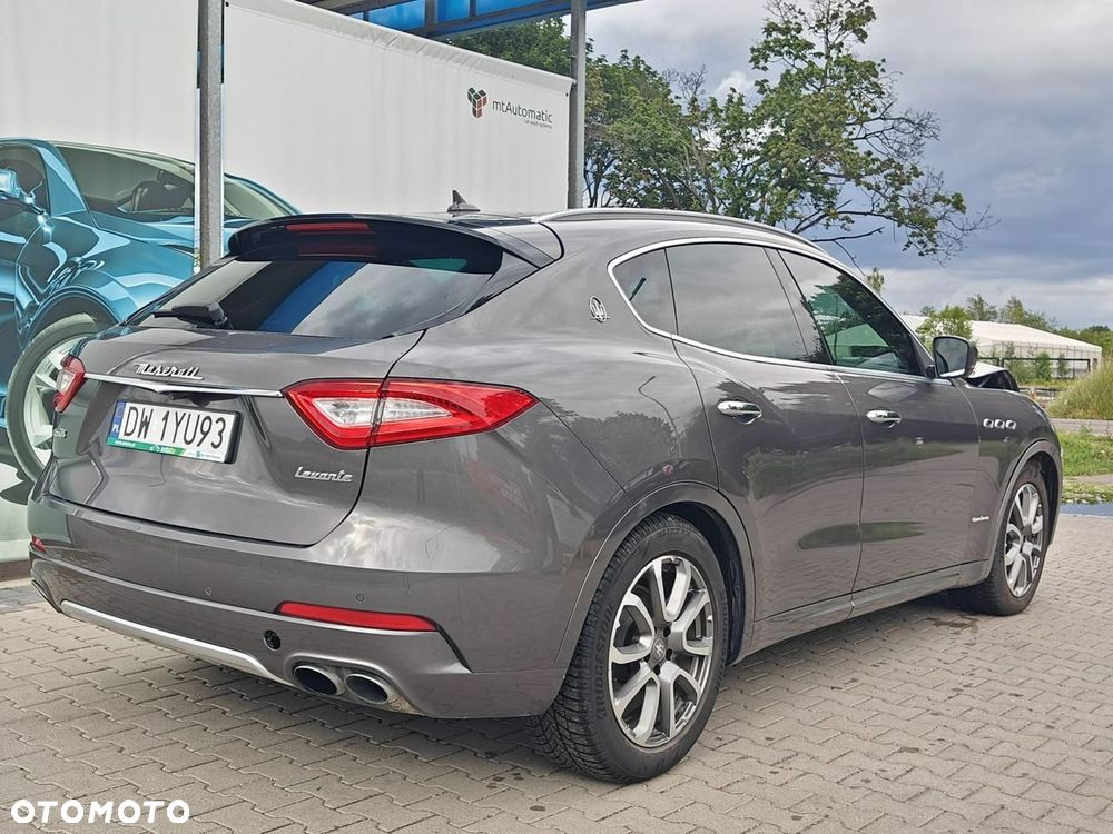 Maserati Levante - 5
