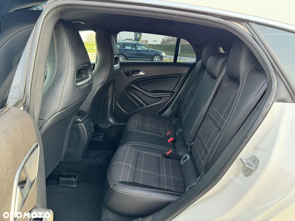 Mercedes-Benz CLA 220 (CDI) d AMG Line - 36