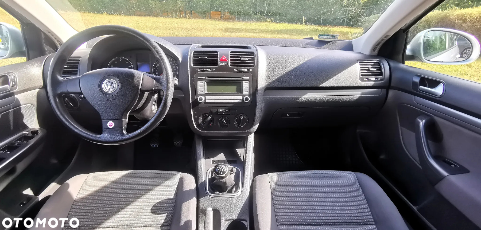 Volkswagen Jetta 1.6 FSI Trendline - 11