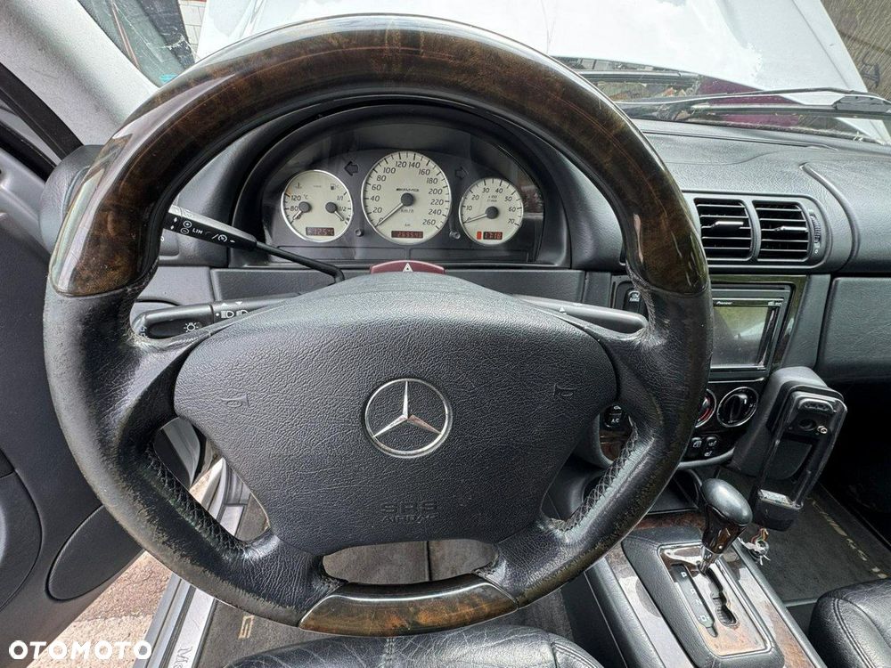 Mercedes-Benz ML - 21