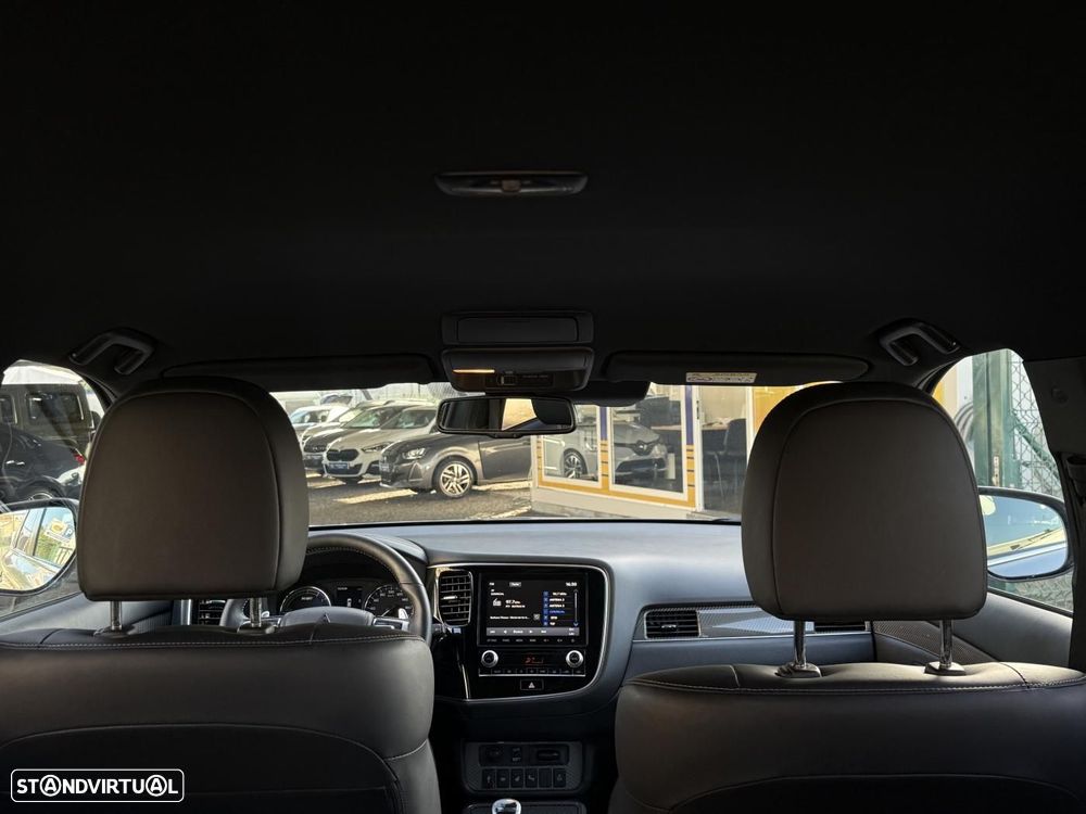 Mitsubishi Outlander 2.4 Instyle - 42