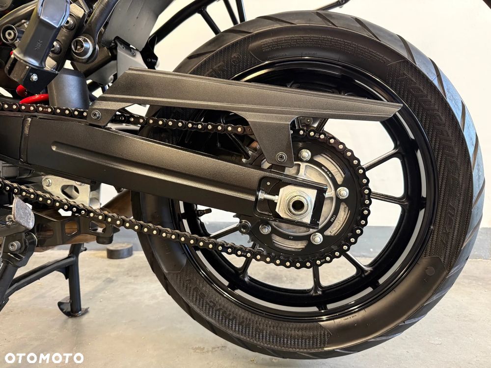 Suzuki V-STROM - 15