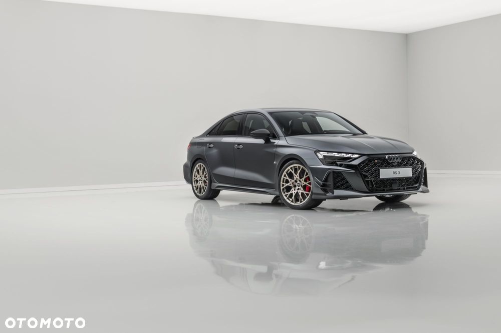 Audi RS3 Limousine - 6