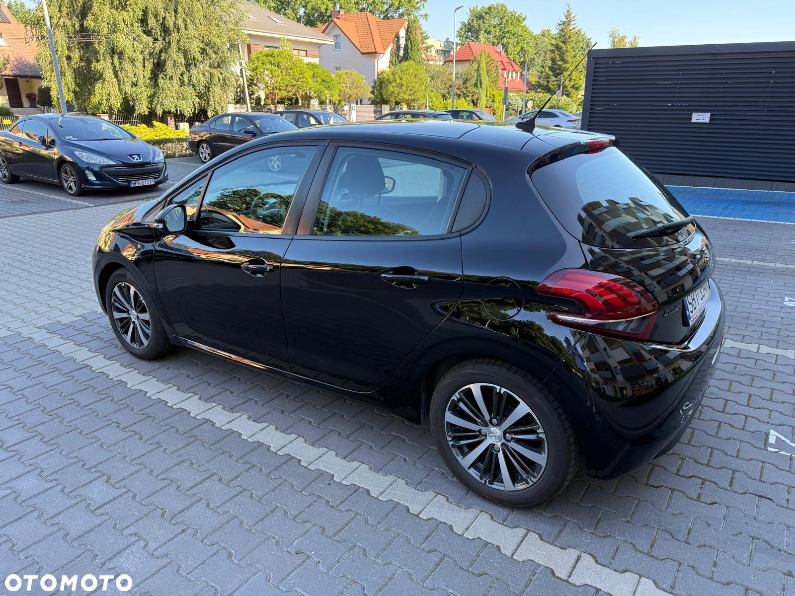Peugeot 208 1.2 PureTech Allure - 3