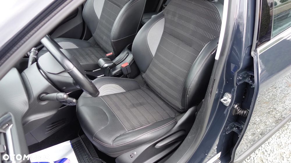 Peugeot 2008 1.2 Pure Tech Allure S&S - 16