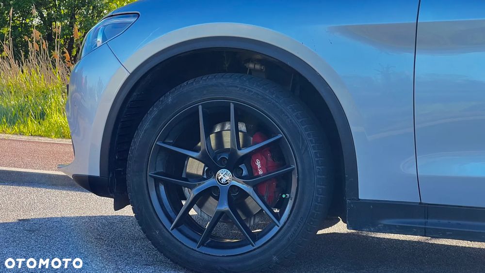 Alfa Romeo Stelvio - 4