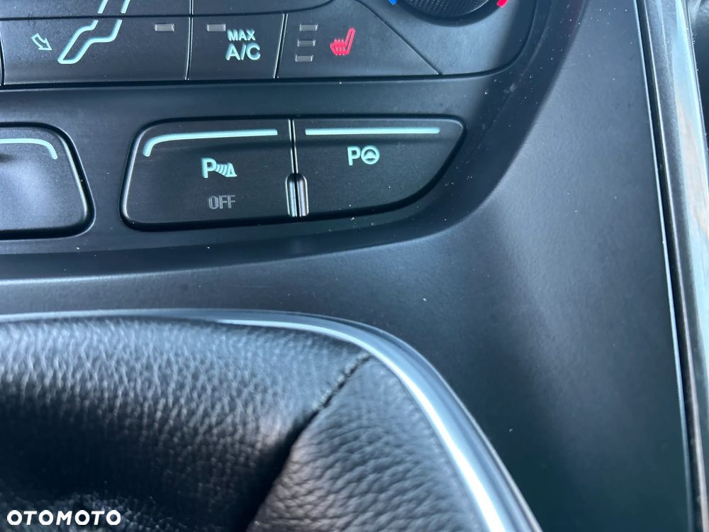 Ford Grand C-MAX - 16