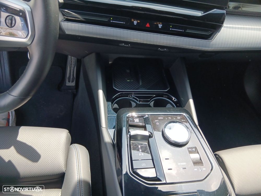 BMW 530 e Pack Desportivo M - 15