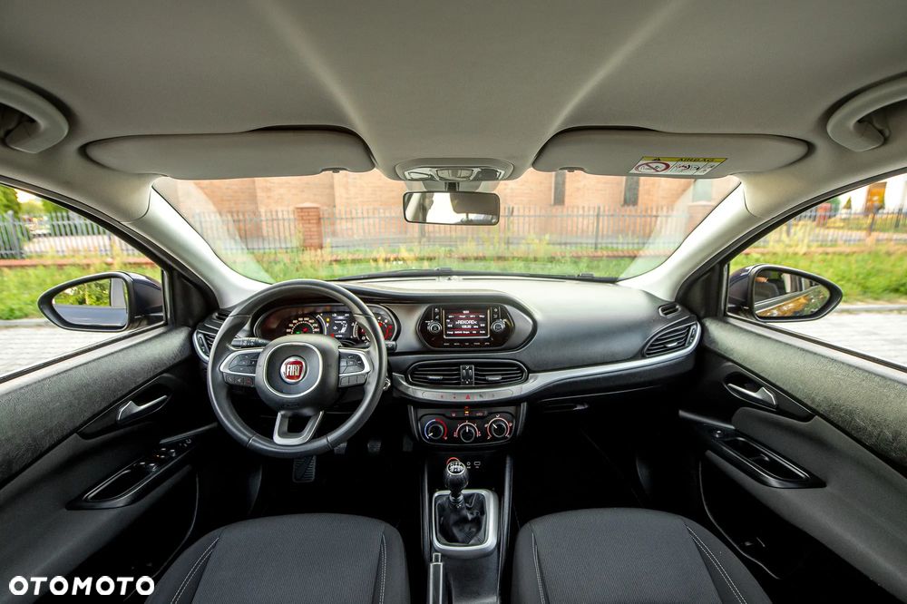 Fiat Tipo Kombi 1.4 T-Jet Easy - 24
