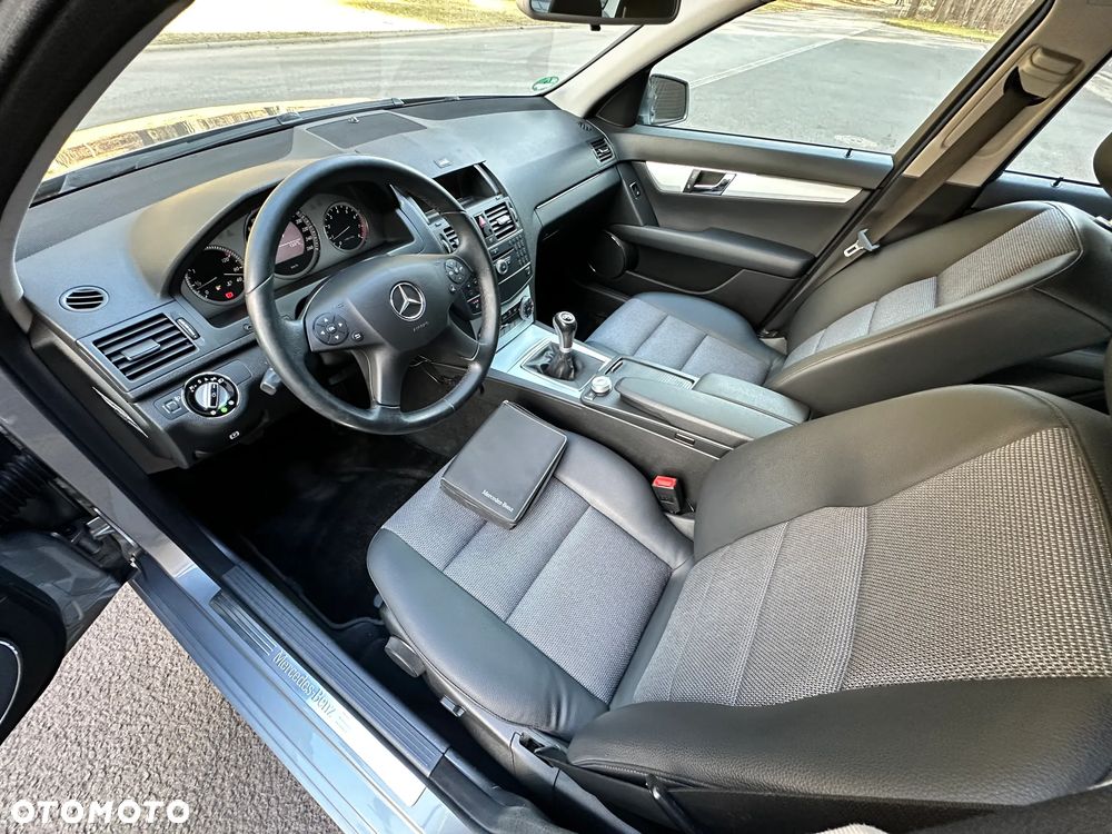 Mercedes-Benz Klasa C 180 K BlueEff Elegance - 21