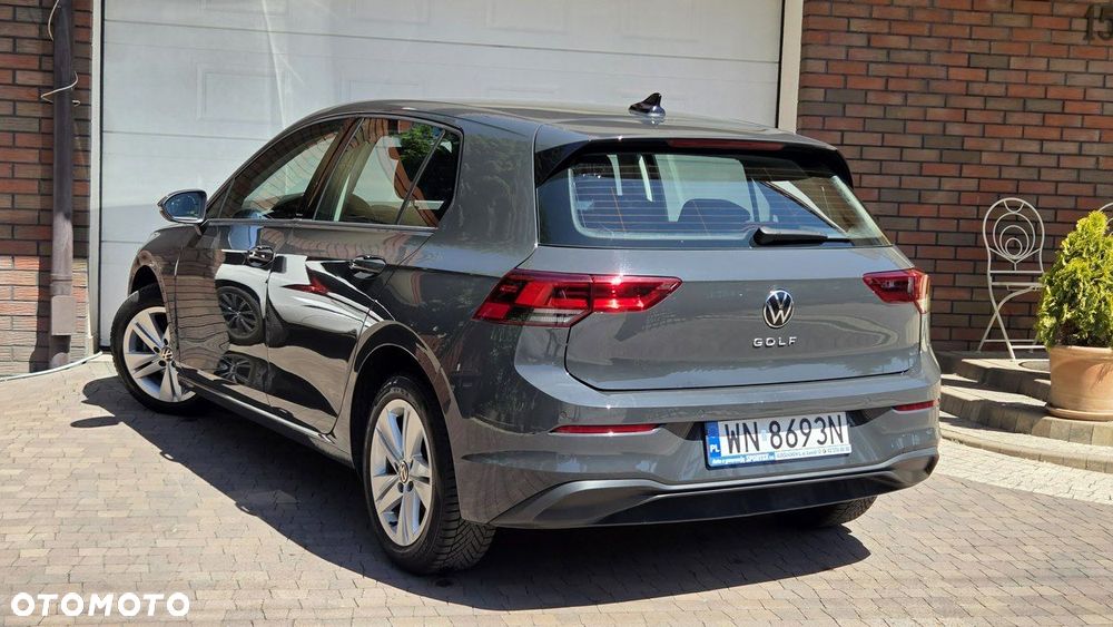 Volkswagen Golf - 6