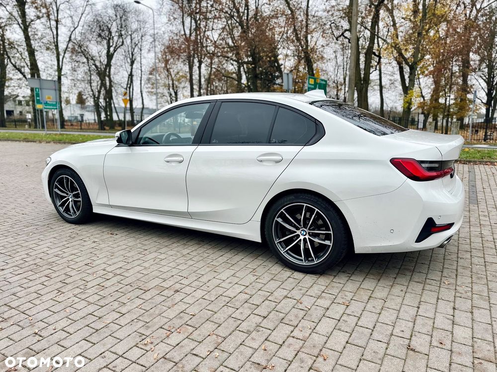BMW Seria 3 318d - 35