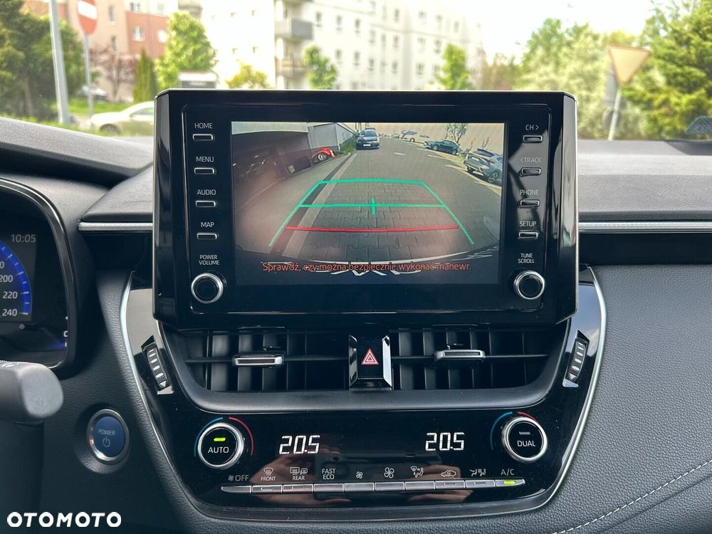 Toyota Corolla 2.0 Hybrid Comfort - 18
