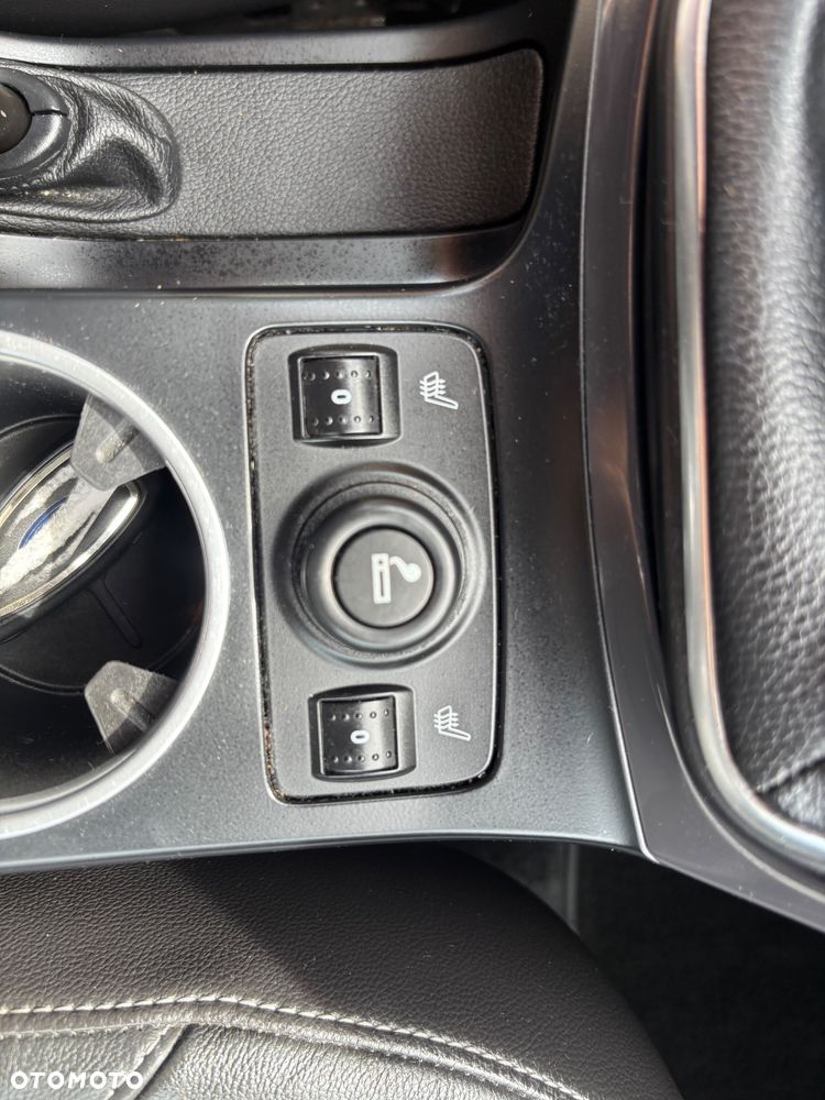 Ford Kuga 2.0 TDCi 2x4 Titanium - 18