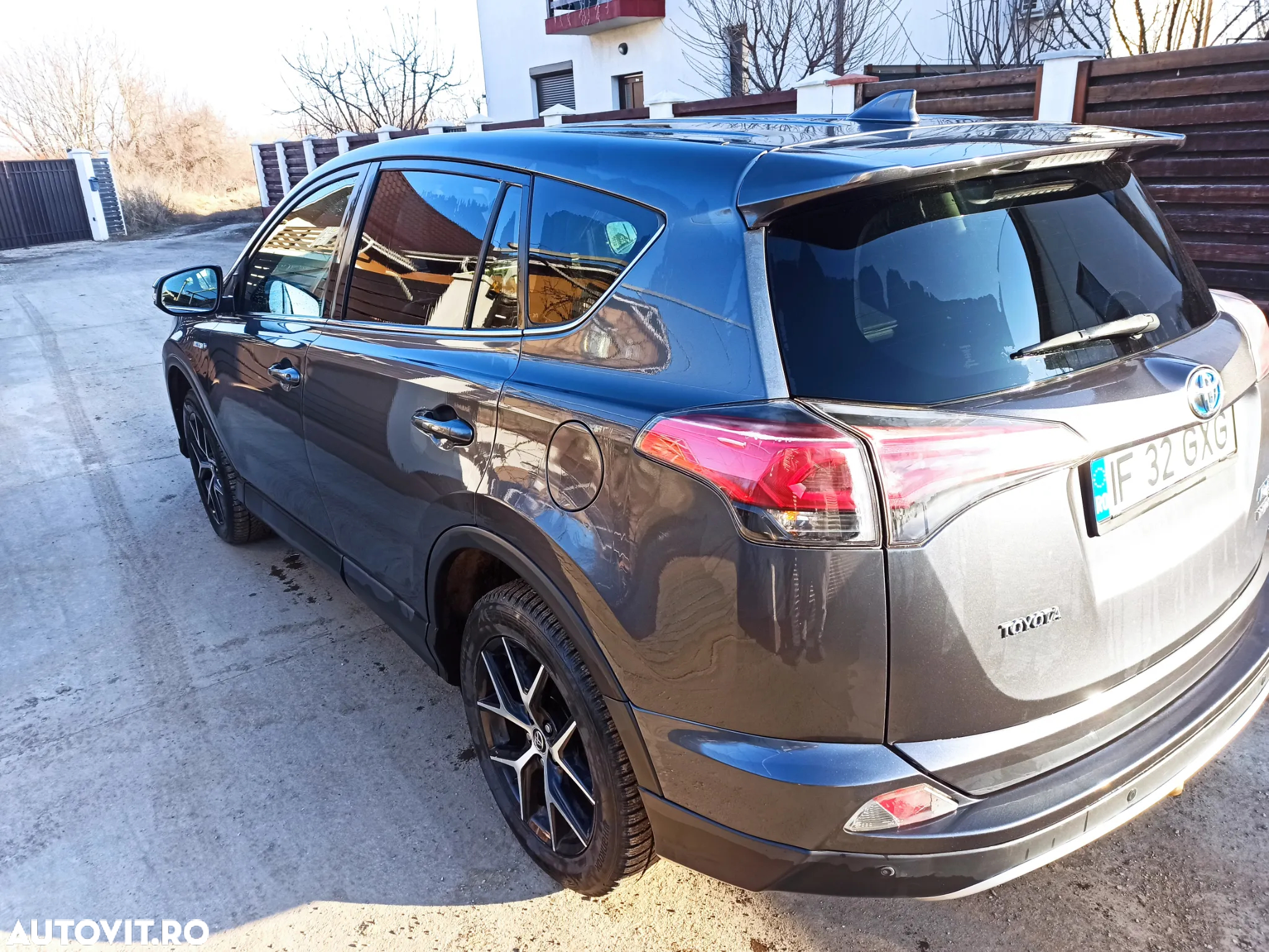 Toyota RAV4 - 5