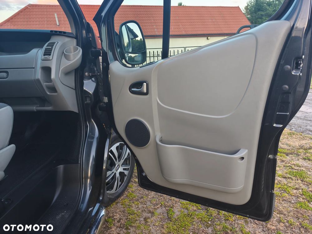 Opel VIVARO - 23
