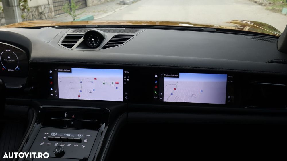 Porsche Panamera - 12