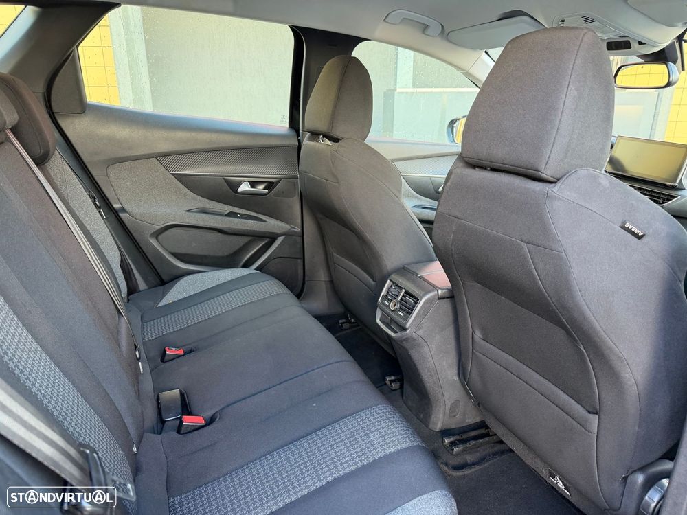 Peugeot 3008 - 11