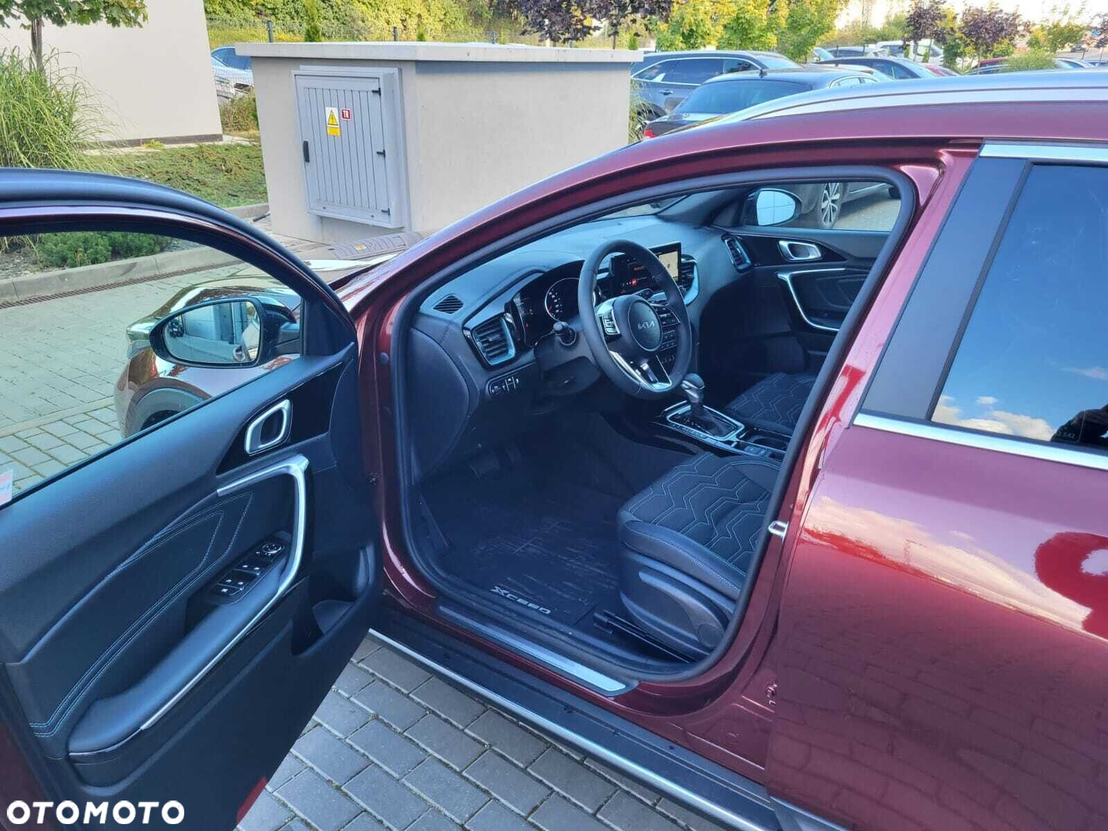 Kia XCeed - 11