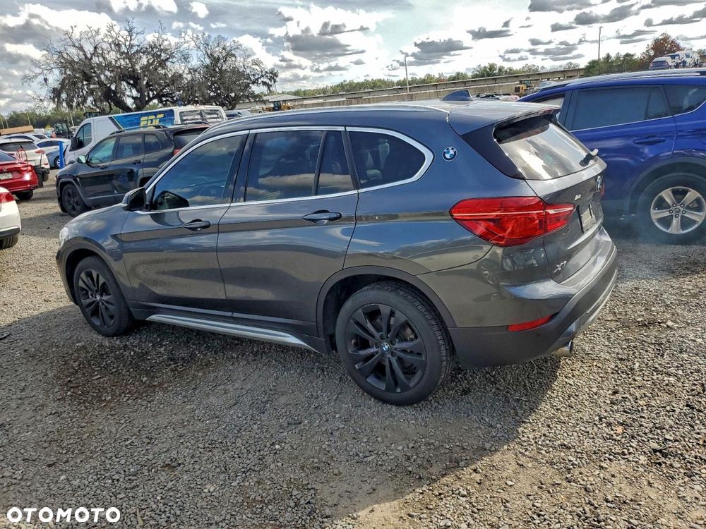BMW X1 xDrive25i GPF Sport Line - 3
