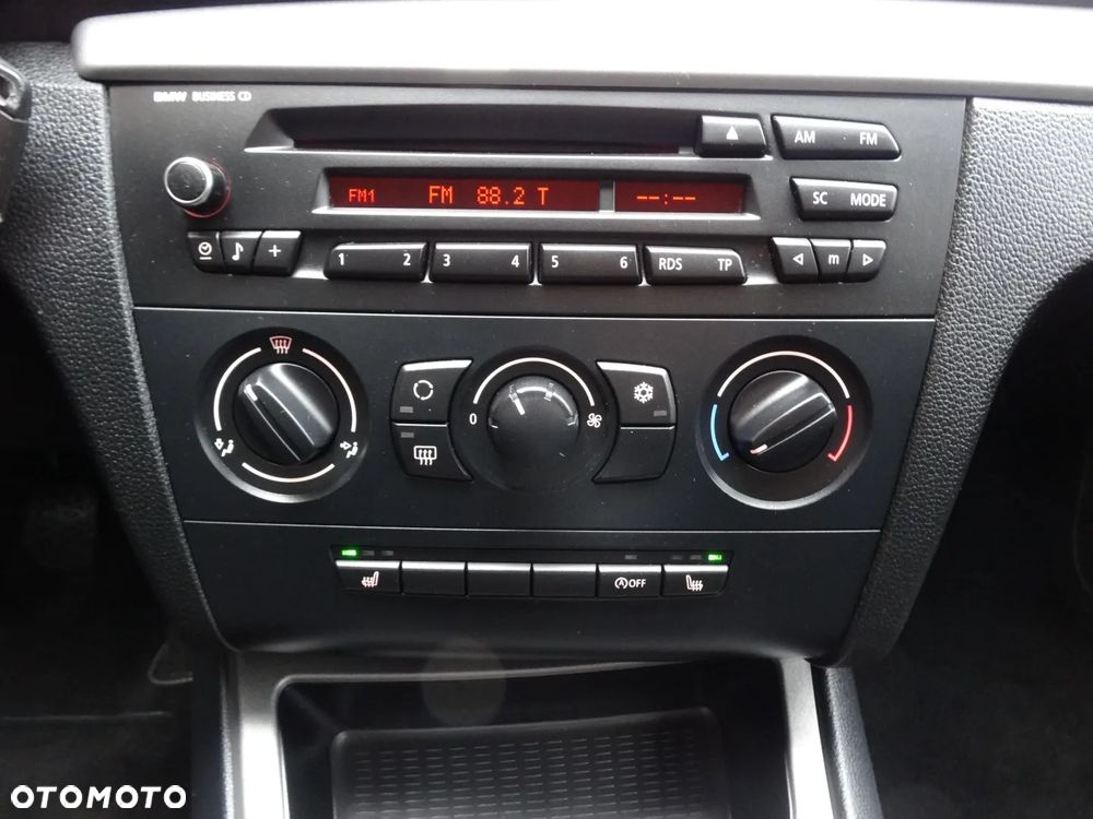 BMW Seria 1 118d DPF - 25