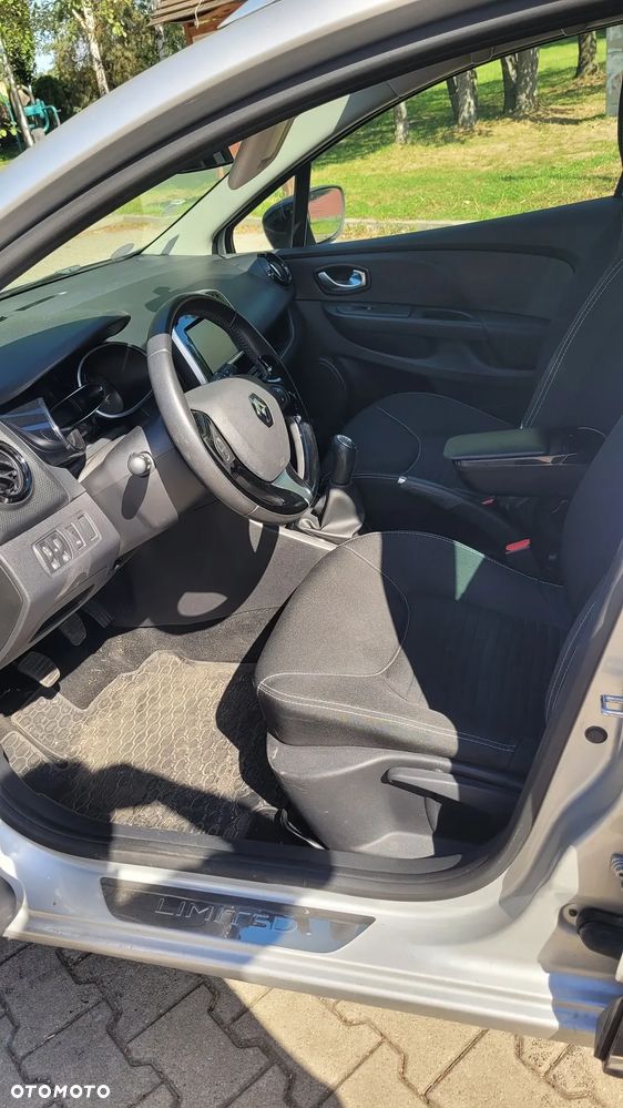 Renault Clio 1.2 16V Limited - 8
