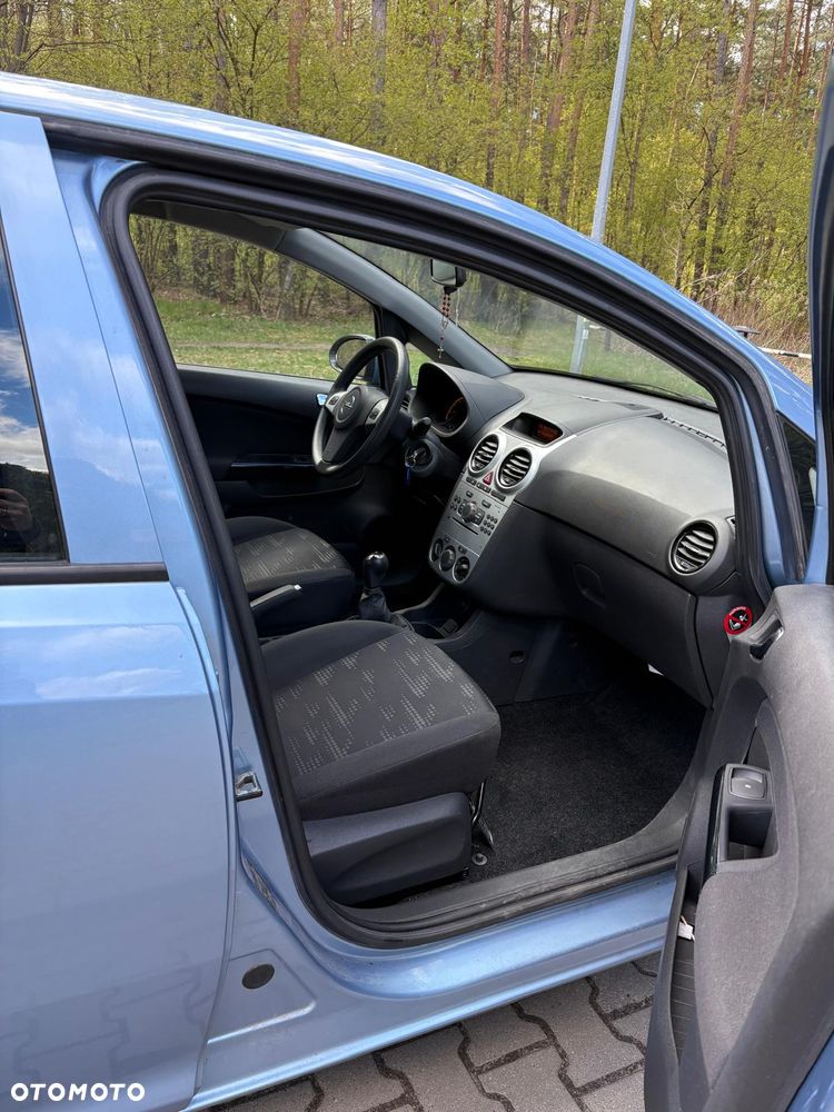 Opel Corsa 1.2 16V Cosmo - 7