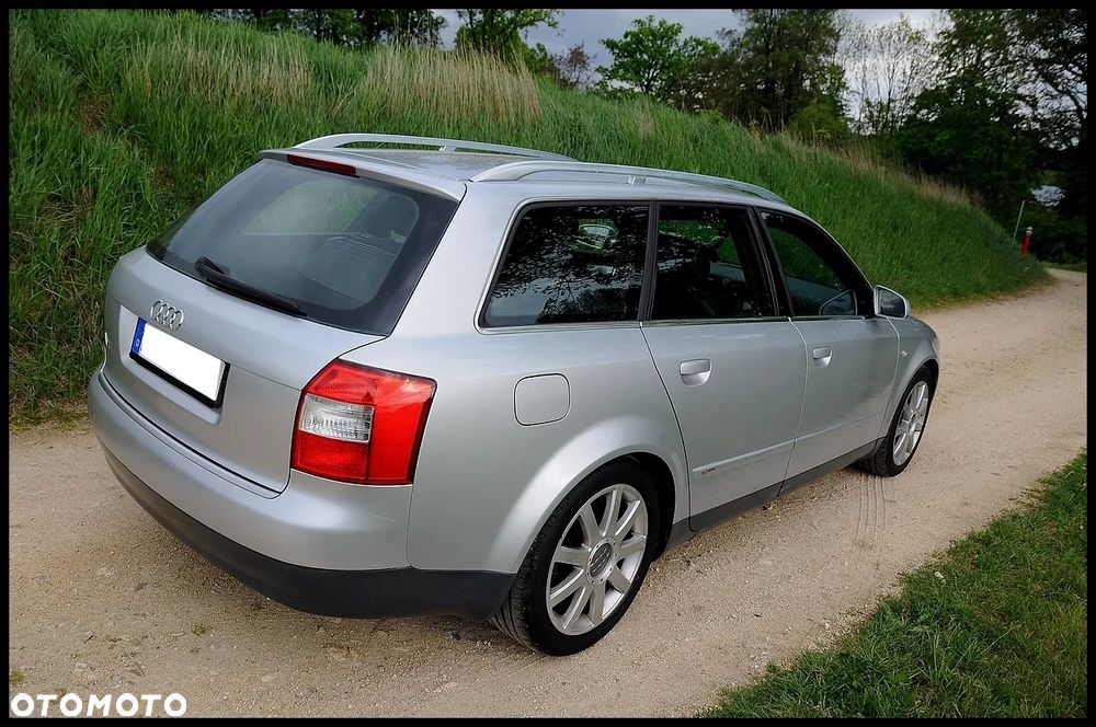 Audi A4 Avant - 25
