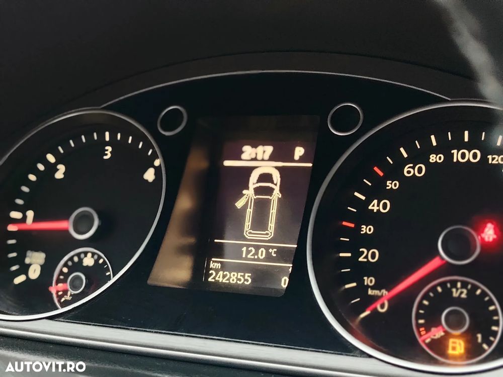 Volkswagen Passat - 8