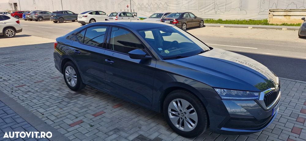 Skoda Octavia 2.0 TDI DSG Ambition - 8