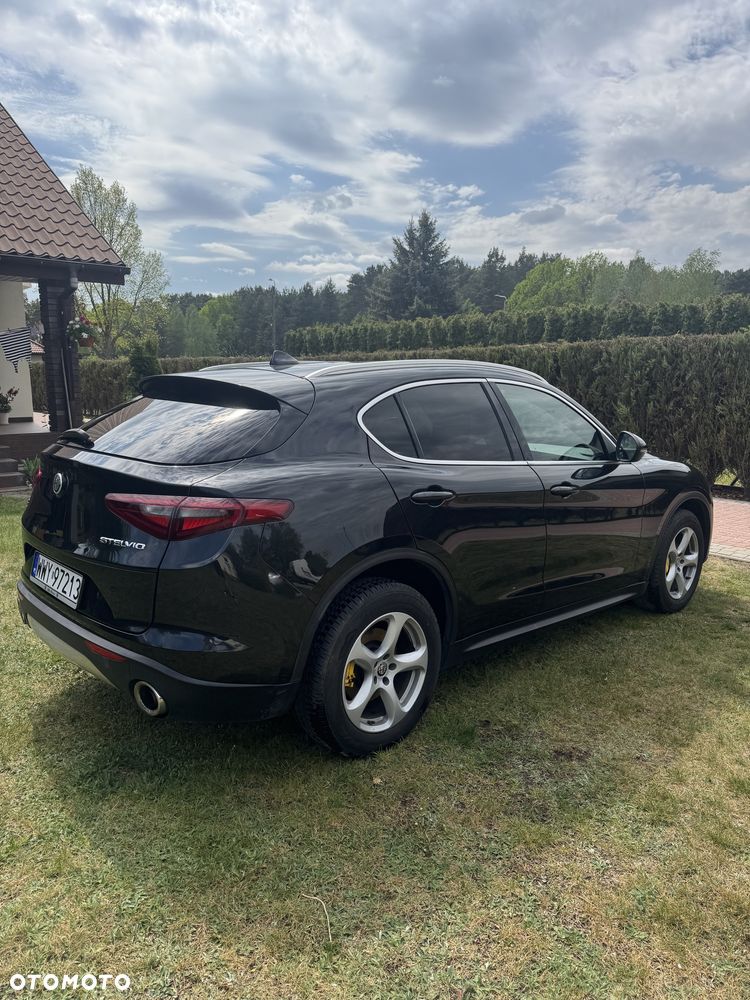 Alfa Romeo Stelvio - 4