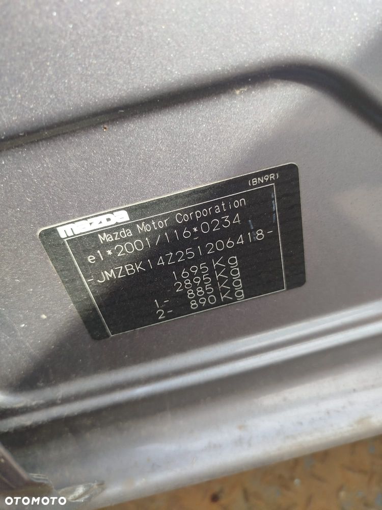 Mazda 3 na części - 8