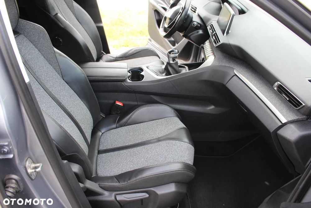 Peugeot 3008 BlueHDi 120 Stop & Start Allure - 31