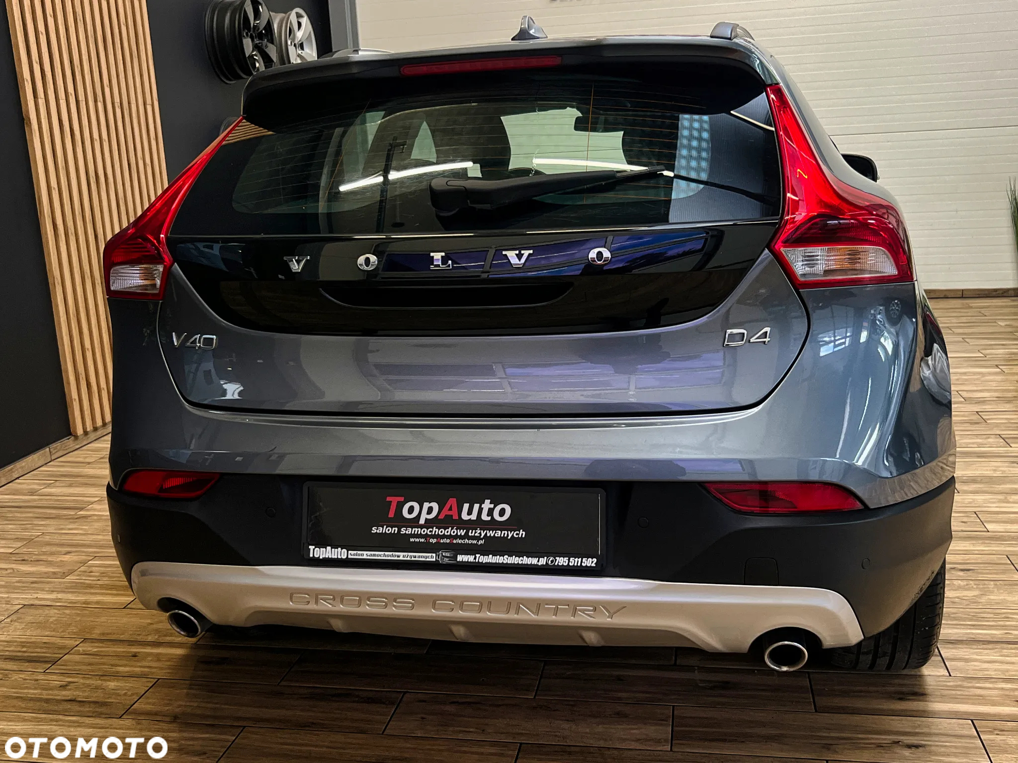 Volvo V40 Cross Country D4 Geartronic Momentum - 9