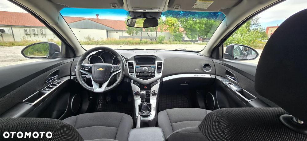 Chevrolet Cruze 1.8 LTZ - 24