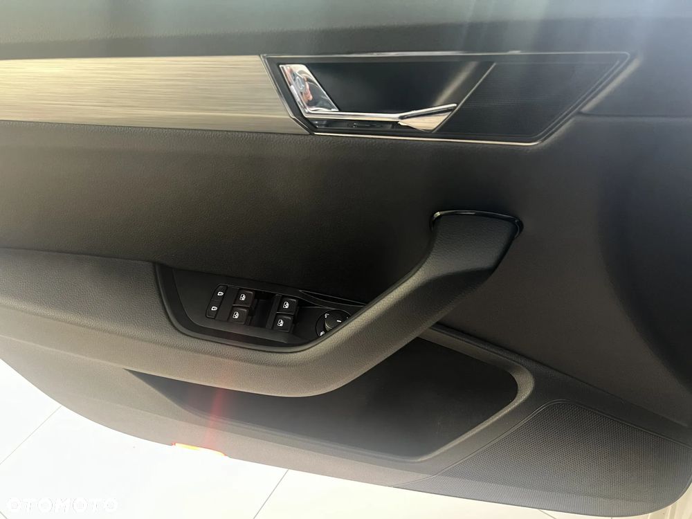 Skoda Superb 2.0 TDI Ambition - 15