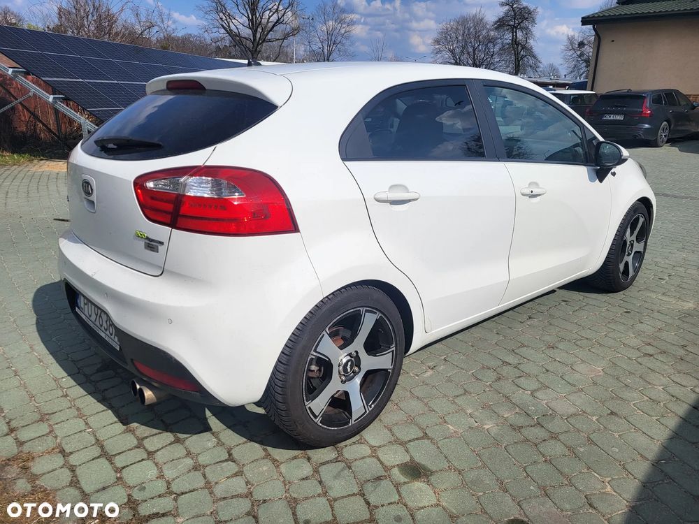 Kia Rio - 3