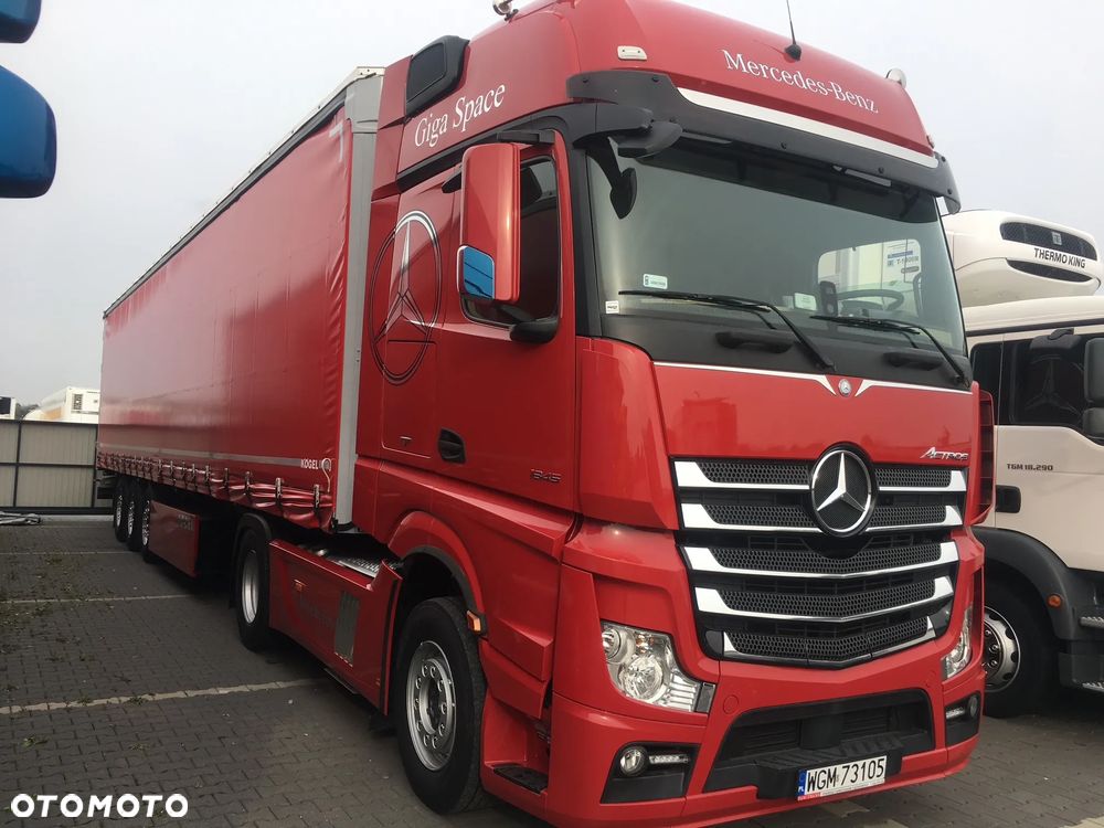 Mercedes-Benz Actros - 1