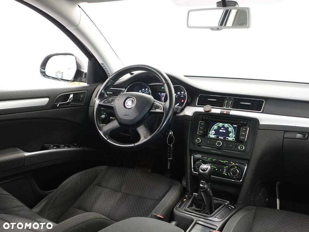 Skoda Superb 1.6 TDI Green tec Ambition - 30