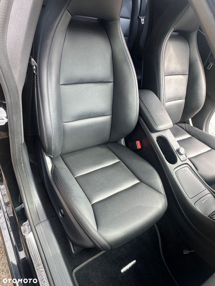 Mercedes-Benz CLA 250 4-Matic - 18