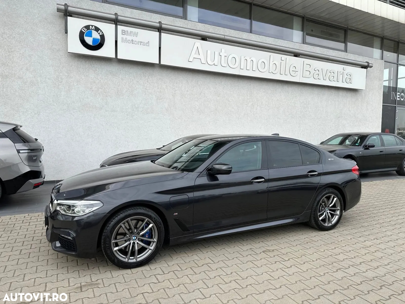 BMW Seria 5 520i AT - 4
