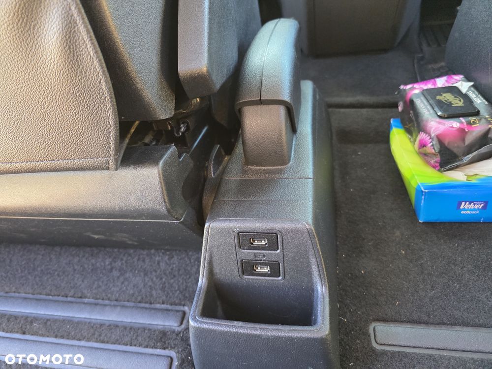 Ford Tourneo Custom - 21