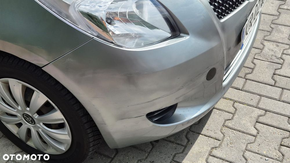 Toyota Yaris - 16