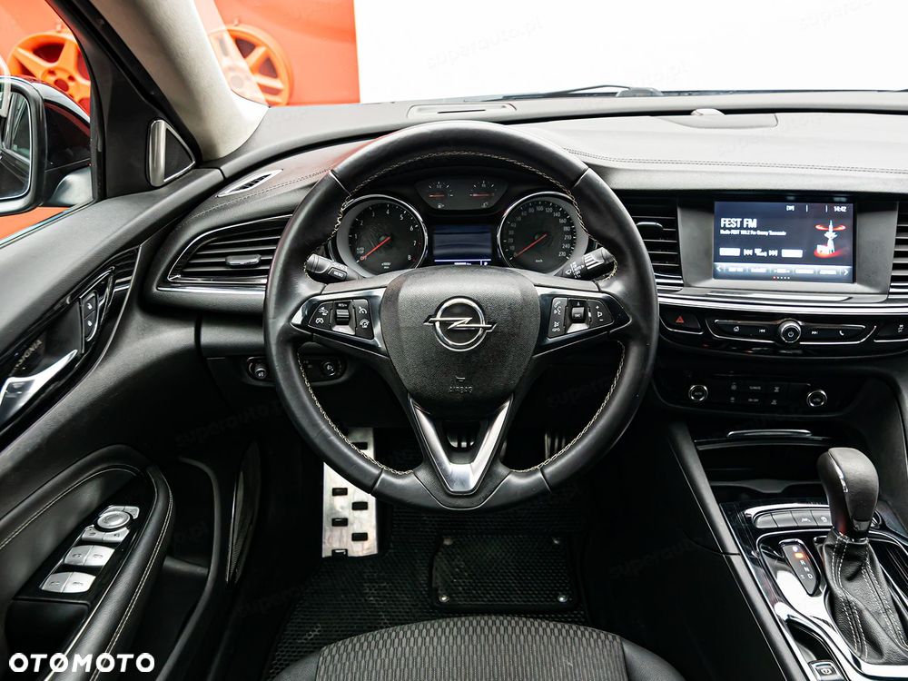 Opel Insignia - 11