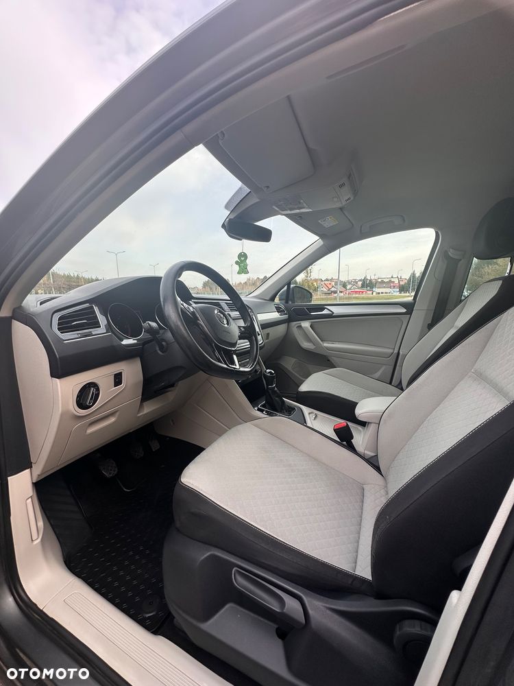 Volkswagen Tiguan 1.6 TDI BMT SCR Trendline - 17