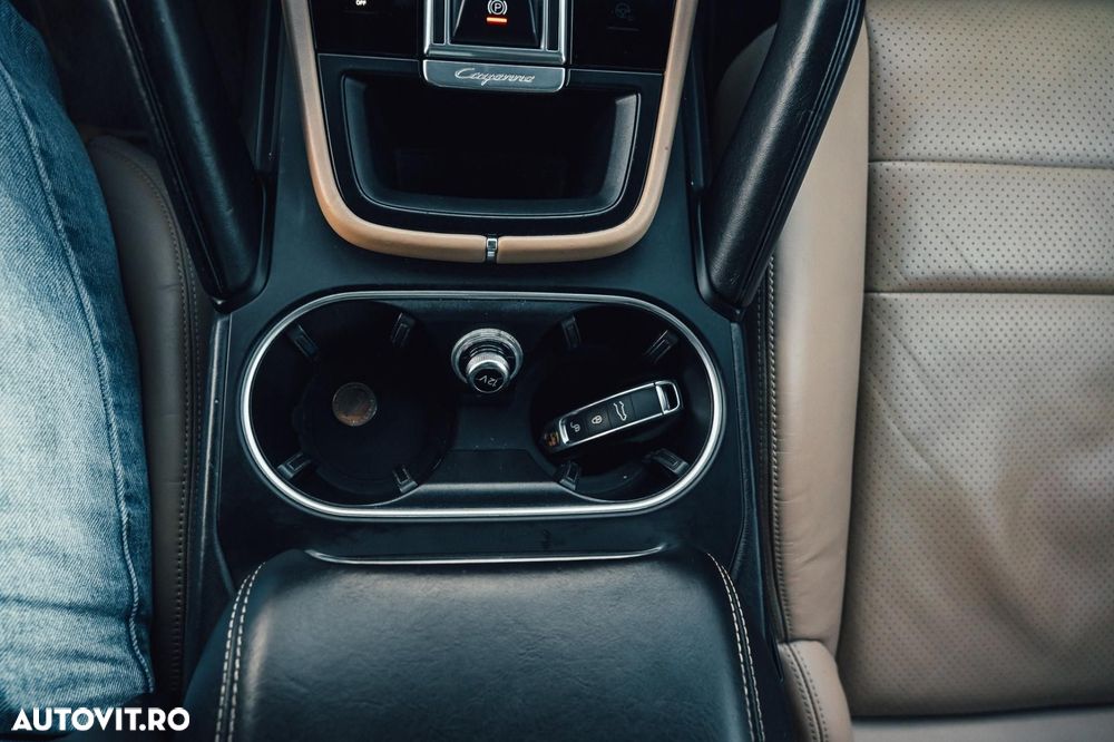Porsche Cayenne - 23
