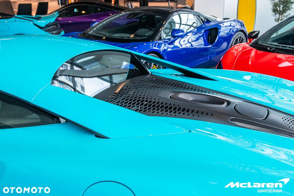 McLaren Artura - 11