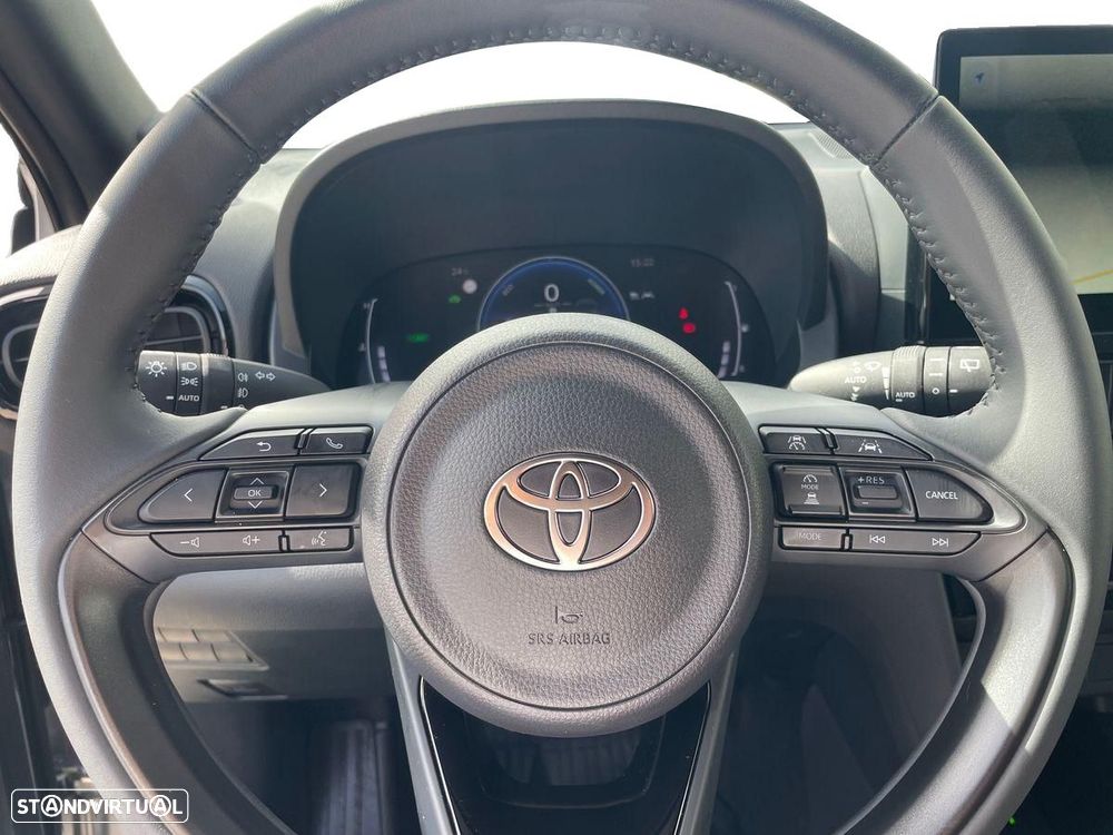 Toyota Yaris Cross 1.5 HDF Square Collection - 15